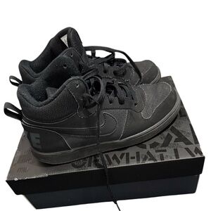 Nike Court Borough Mid sneaker Kids 5.5Y
